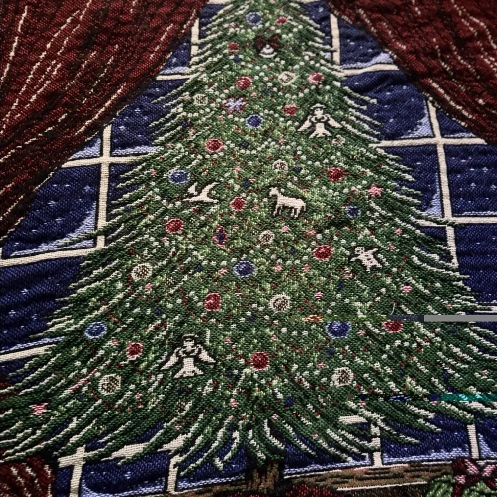 Holiday Tapestry Blanket with Christmas Tree Design